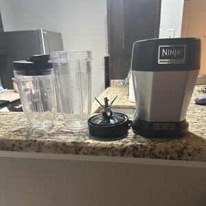 Ninja 900W Blender Smoothie Maker